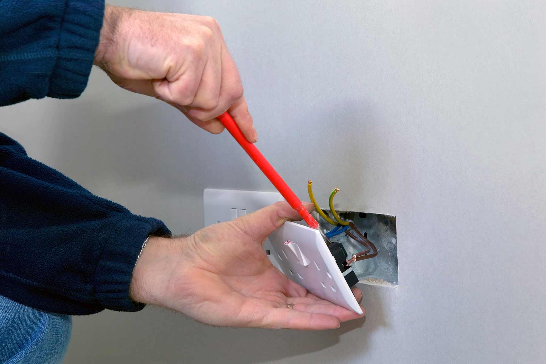 Our electricians can install plug sockets for domestic and commercial proeprties in Thorpe and the local area. 